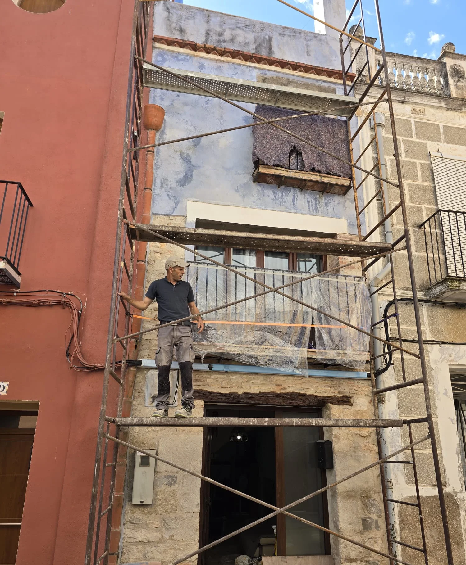 Estado previo y montaje de andamio